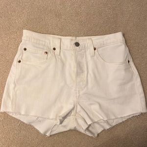 Brand new never worn Levi’s 501 white denim shorts